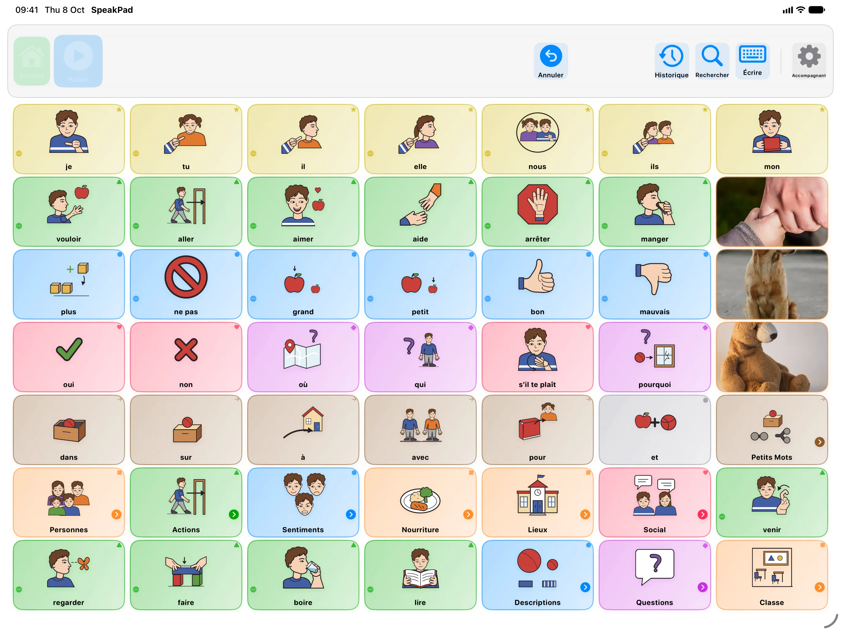 Tableau avec des mots illustrés par des photos de la famille et des animaux